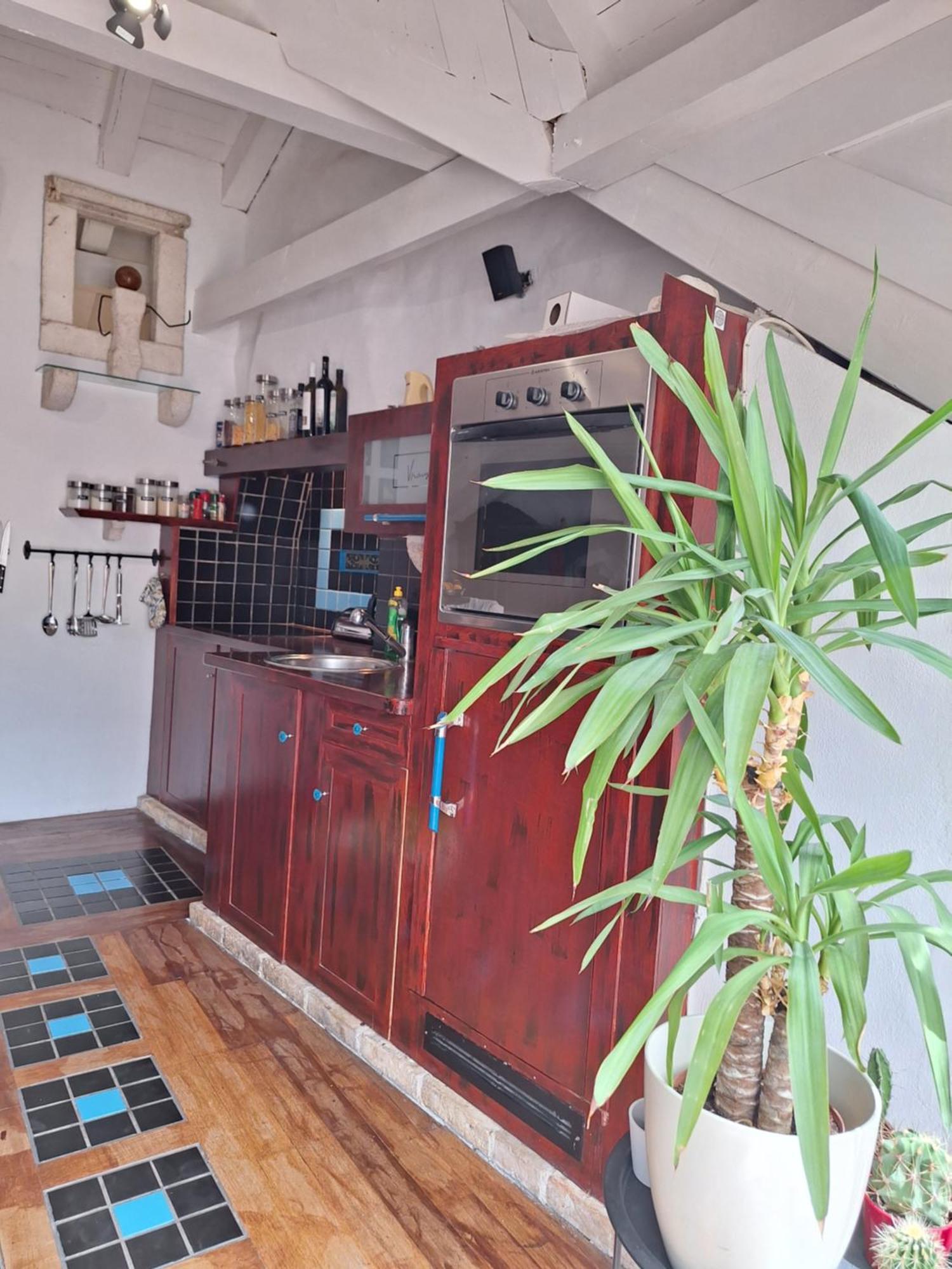 Apartment George Стари Град Екстериор снимка