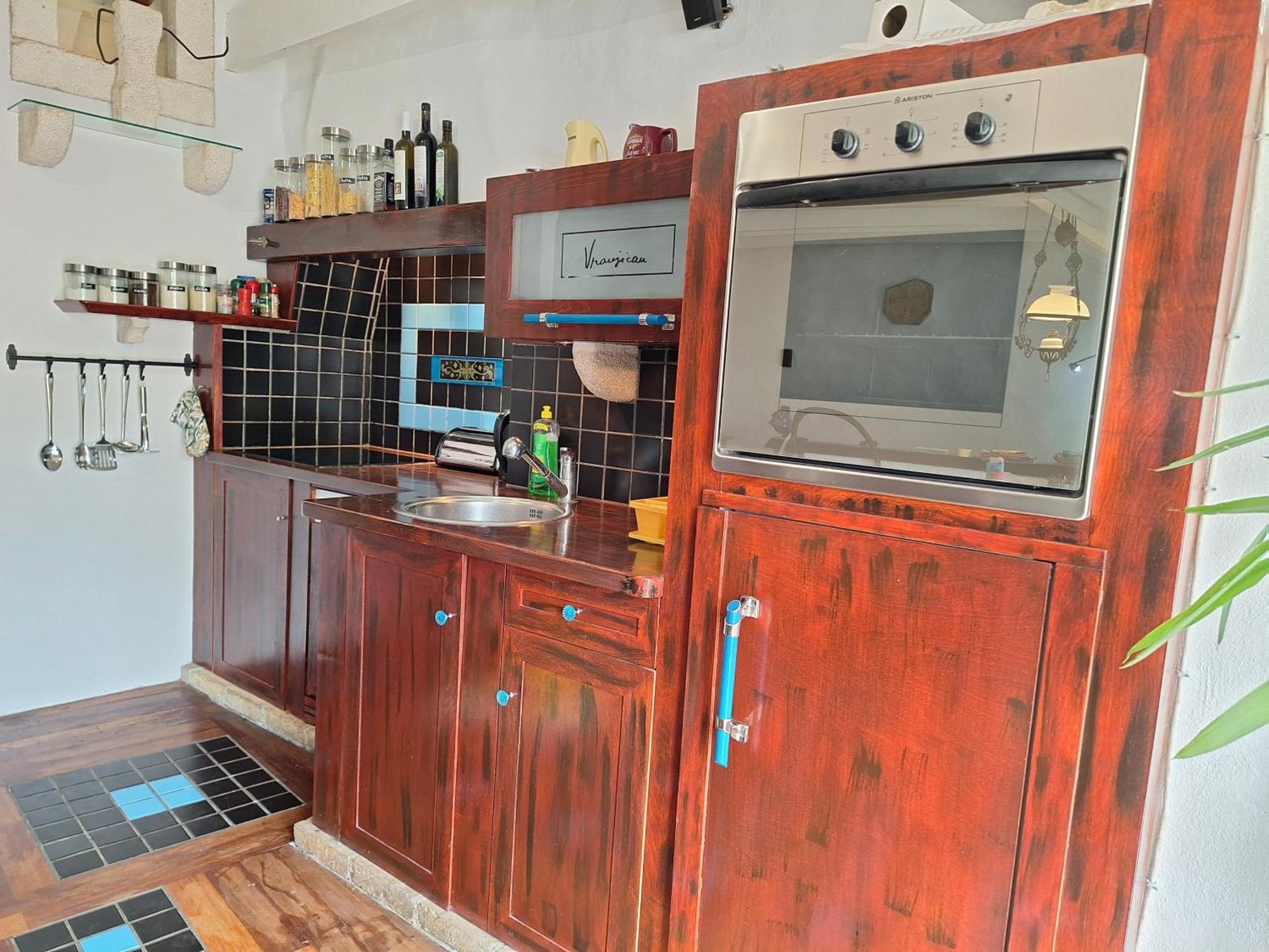 Apartment George Стари Град Екстериор снимка